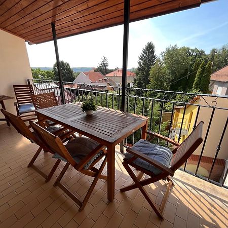 Pacsirta Apartman Grand Eger Eksteriør billede