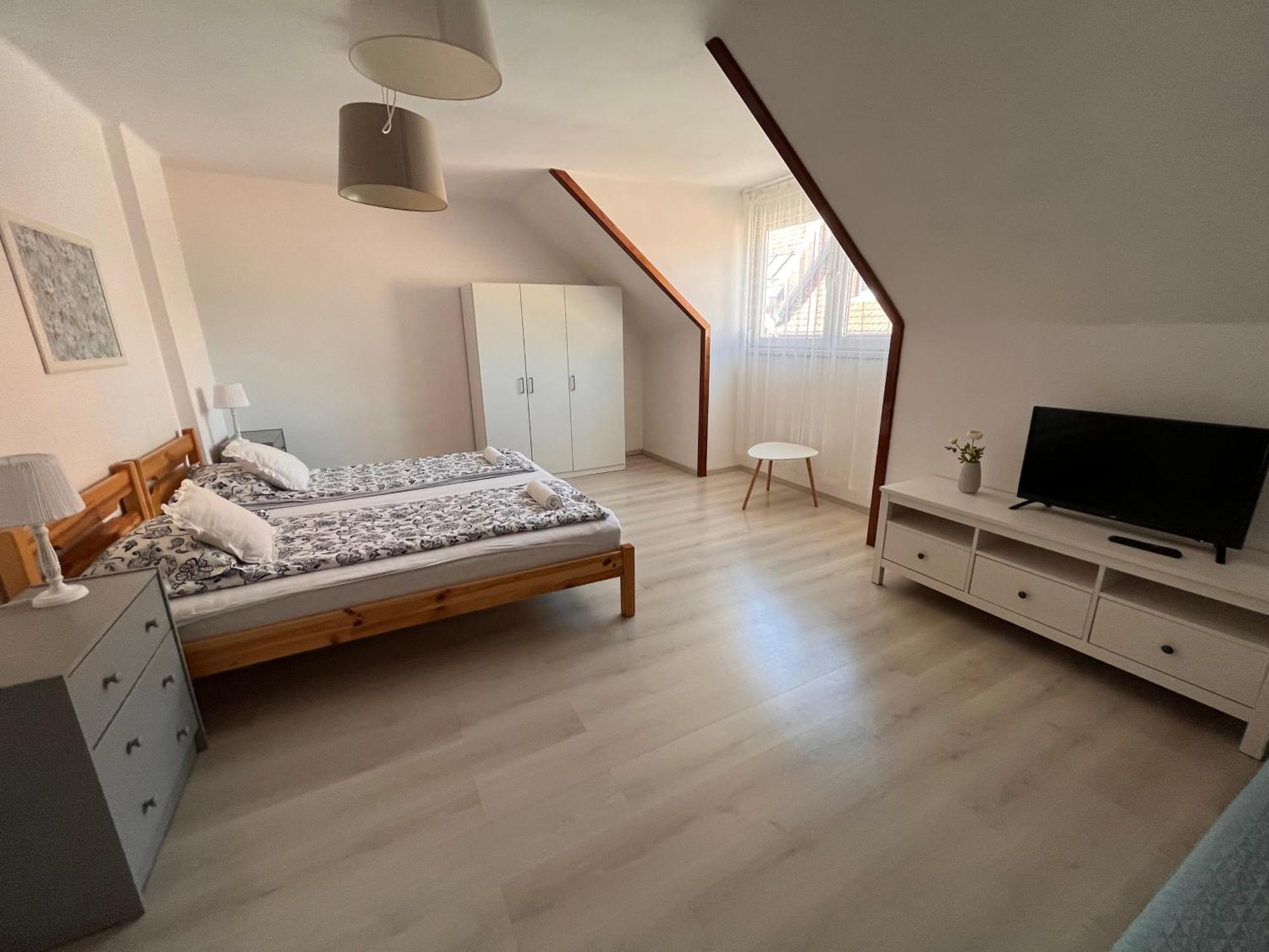 Pacsirta Apartman Grand Eger Eksteriør billede